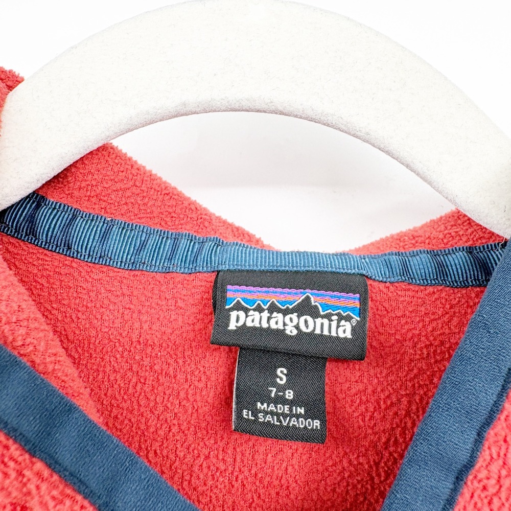 Patagonia Kids Red Blue Micro D Snap-T Gorpcore Hooded Fleece Jacket Size S 7/8 - Picture 4 of 7